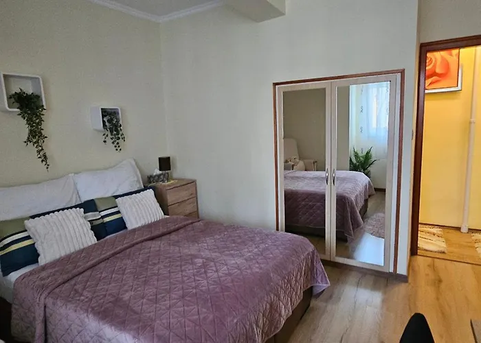 Anna Gyoengye Apartman Debrecen