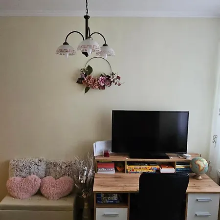 Anna Gyoengye Apartman Debrecen Exterior photo